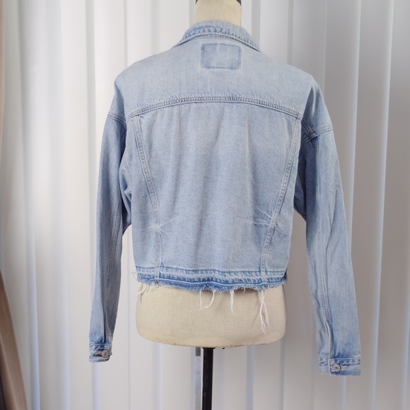 American Eagle Women's Distressed Denim Jacket. - Picture 3 of 12